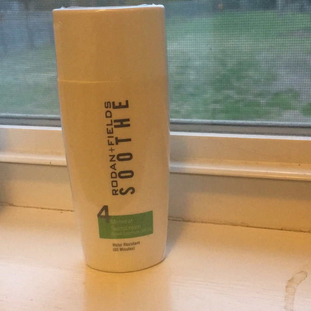 UNOPENED STEP 4 SOOTHE Rodan and Fields